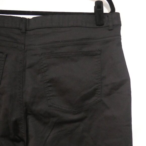 ADDITION ELLE | size 16 | Sleek Black Versatile Capris - Picture 12 of 16